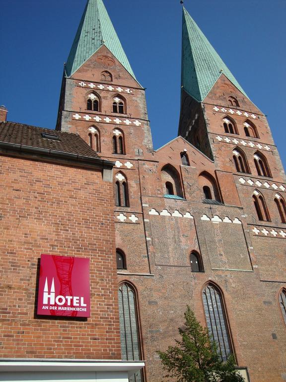 Hotel An Der Marienkirche ลูเบค ภายนอก รูปภาพ